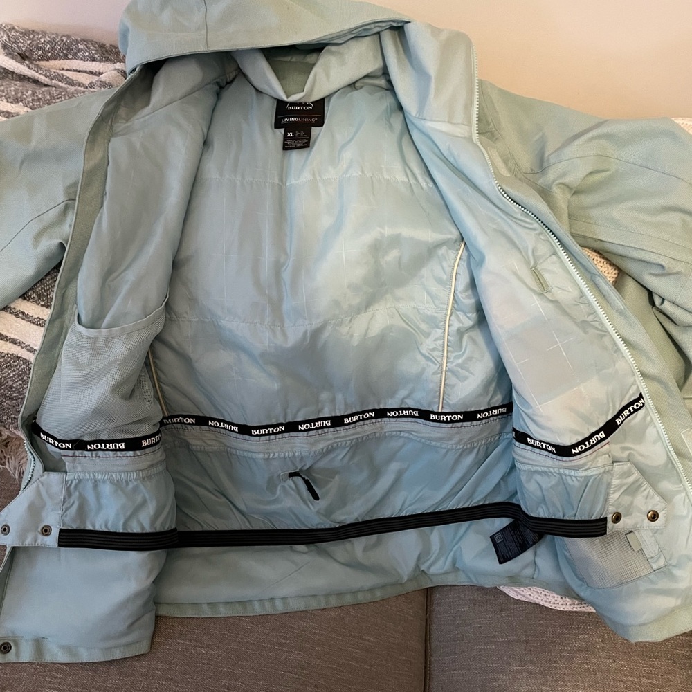 Burton Womens snowboarding jacket
